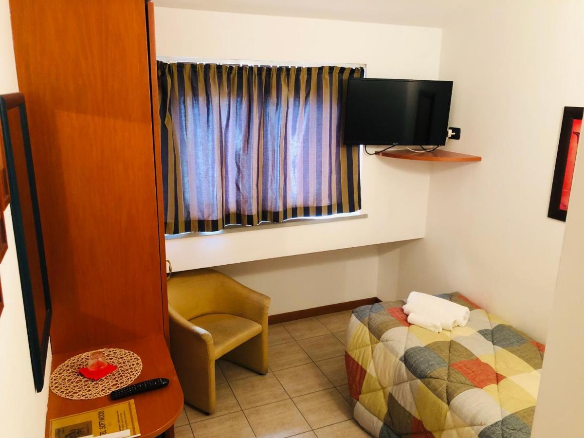 Hotel Softwood 2*